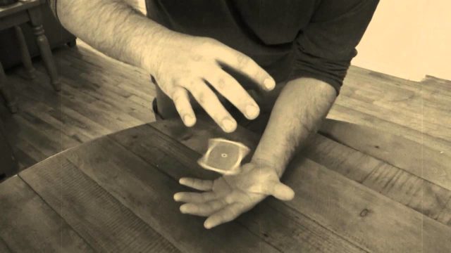 levitating card trick