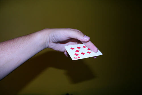 Throwing card trick